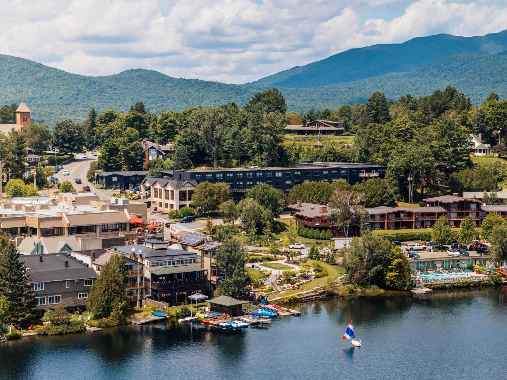 Bluebird Lake Placid Hotel Exterior foto