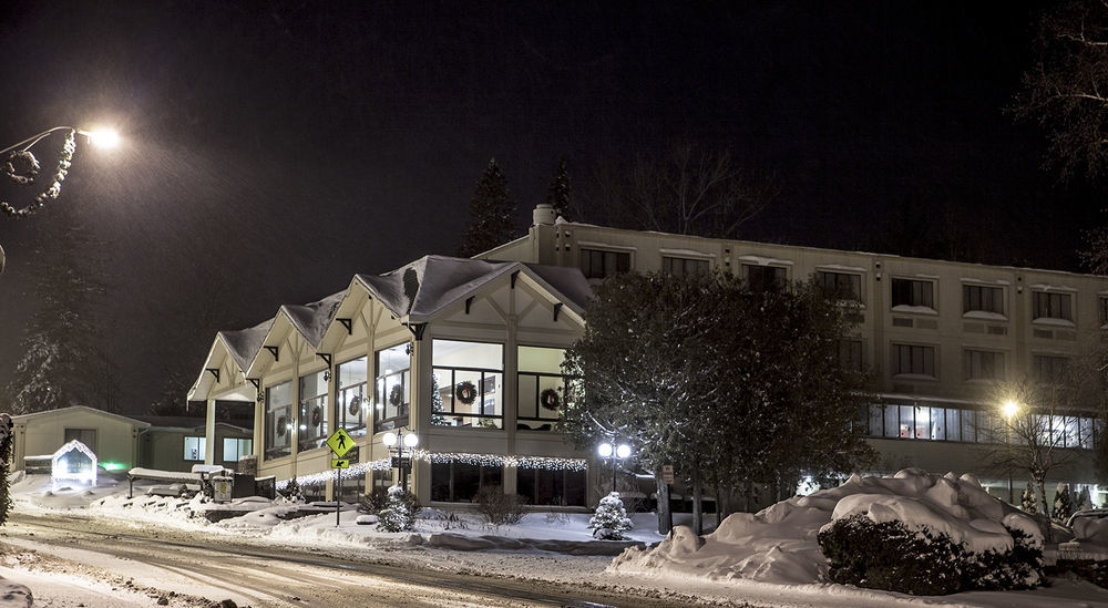 Bluebird Lake Placid Hotel Exterior foto